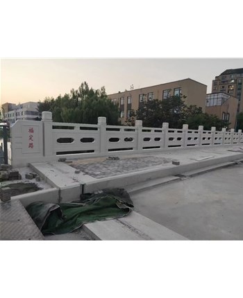 仿古石雕栏板的作用是什么？