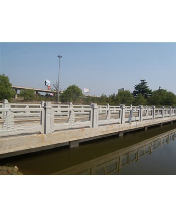 空心水泥仿木栏杆是否坚固